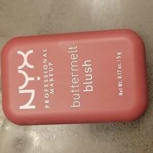 FREE W Purxhase NYX Butterglow Blush 11- Swatched Once